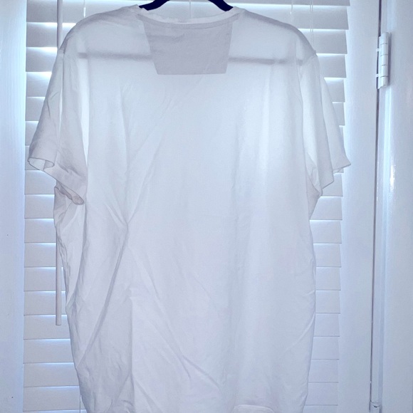 Any 4 tops for ✨$30! Bundle and send $30 offer!
Calvin Klein Pima Cotton Tee XL - Picture 2 of 6